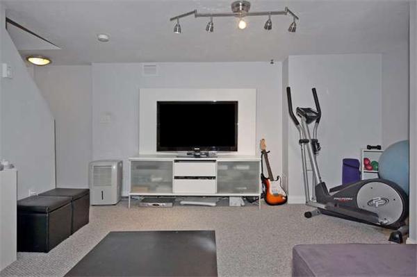 89 Londonderry Road Framingham, MA 01701 - Photo 18 of 21 Gallery Image 18