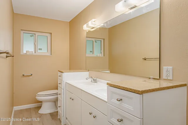 $389,000 | 2356 Lakeview Drive, Melbourne, FL 32935