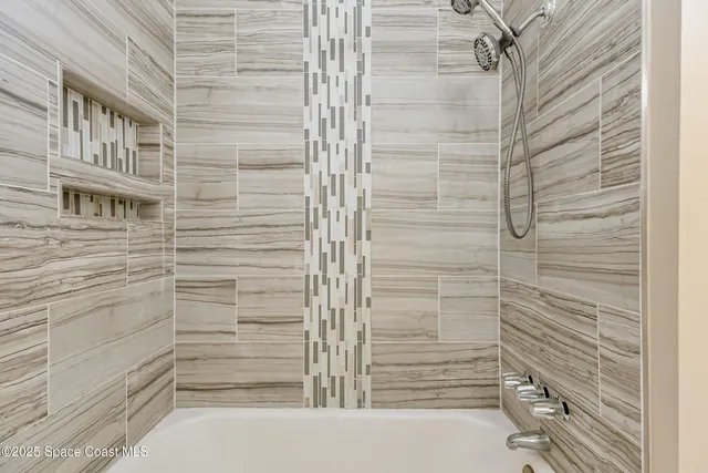 $389,000 | 2356 Lakeview Drive, Melbourne, FL 32935