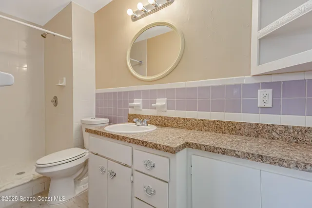 $389,000 | 2356 Lakeview Drive, Melbourne, FL 32935