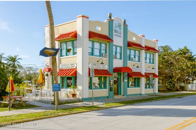 $389,000 | 2356 Lakeview Drive, Melbourne, FL 32935