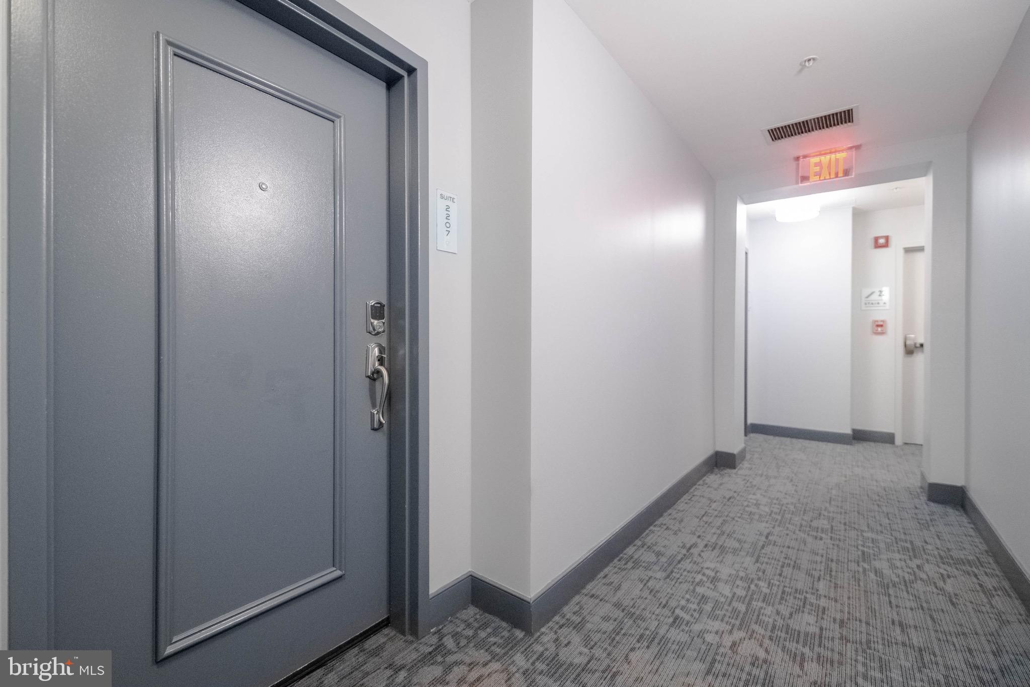 675 President Street, Unit 2207 Baltimore, MD 21202 - Photo 4 of 30 a view of hallway with closet