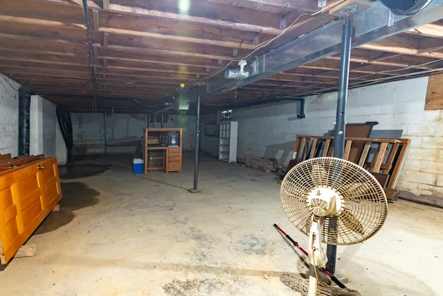 $225,000 | 104 East Boundary Road, Creal Springs, IL 62922