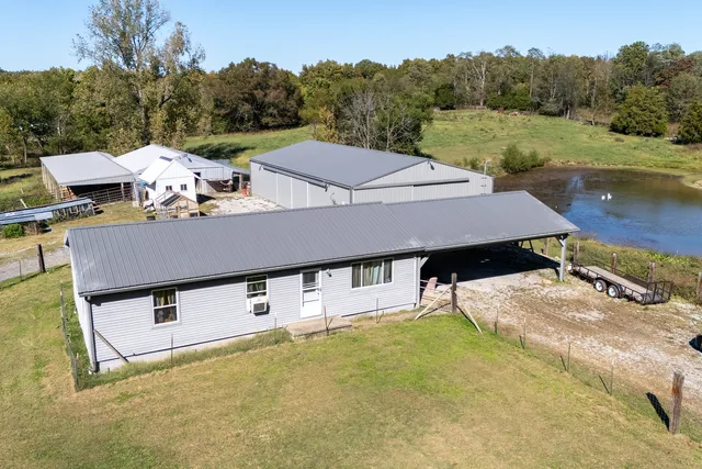 $225,000 | 104 East Boundary Road, Creal Springs, IL 62922