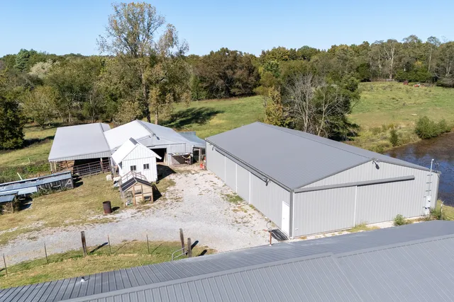 $225,000 | 104 East Boundary Road, Creal Springs, IL 62922