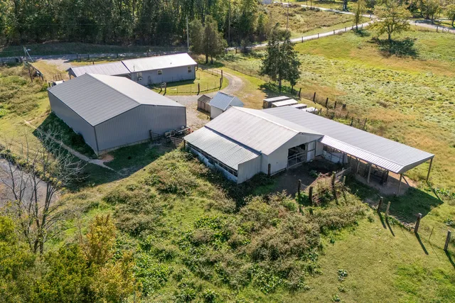 $225,000 | 104 East Boundary Road, Creal Springs, IL 62922