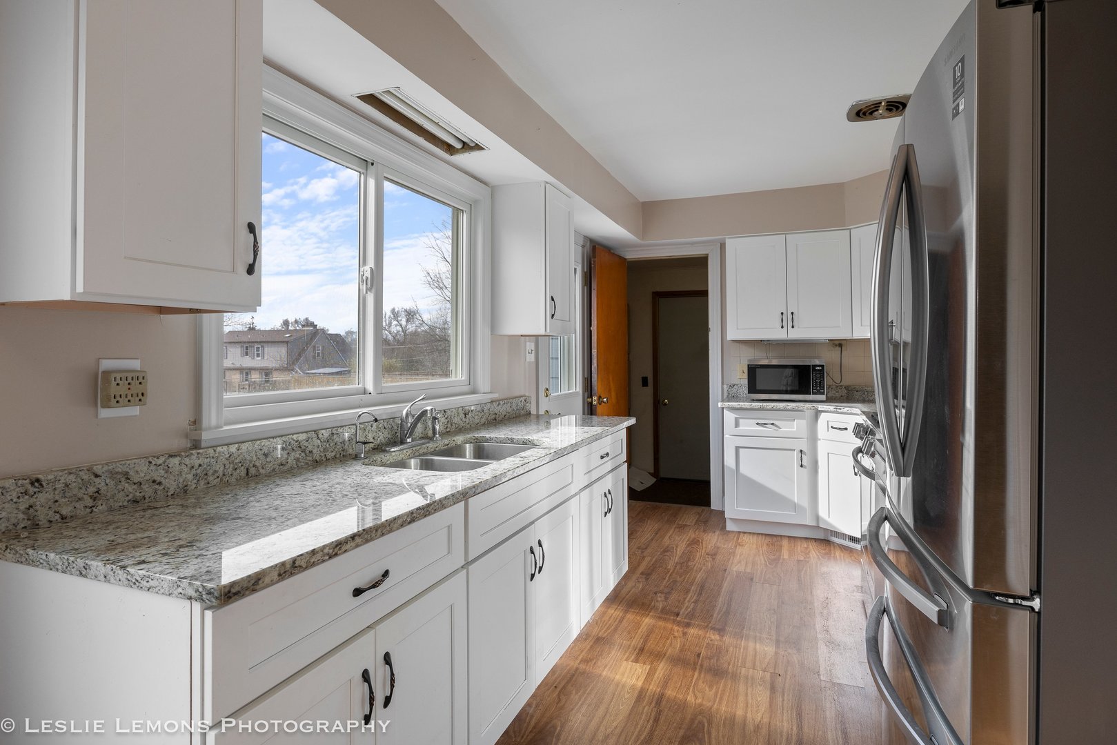 27W755 Garys Mill Road Winfield, IL 60190 - Photo 6 of 14 Gallery Image 6