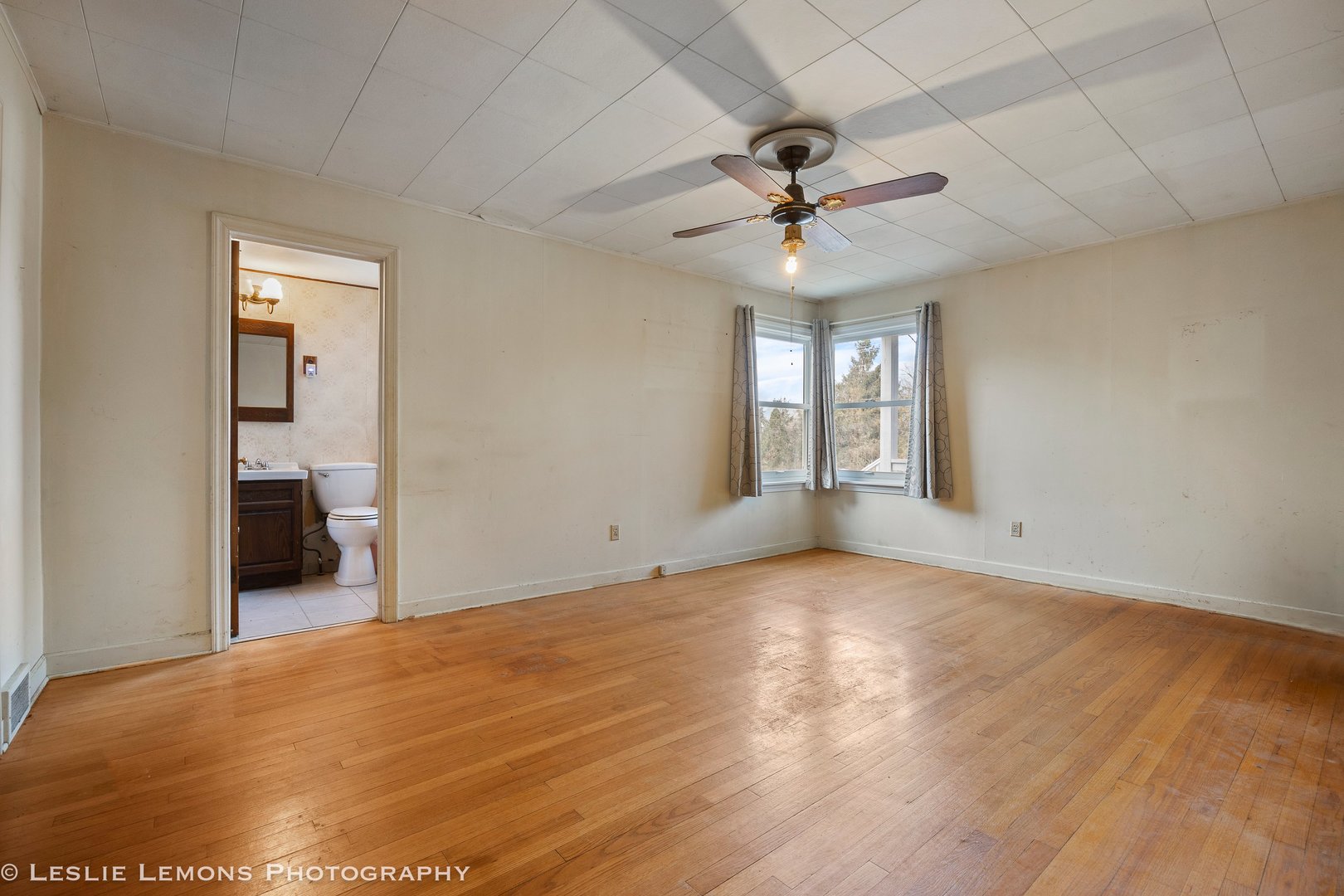 27W755 Garys Mill Road Winfield, IL 60190 - Photo 8 of 14 Gallery Image 8