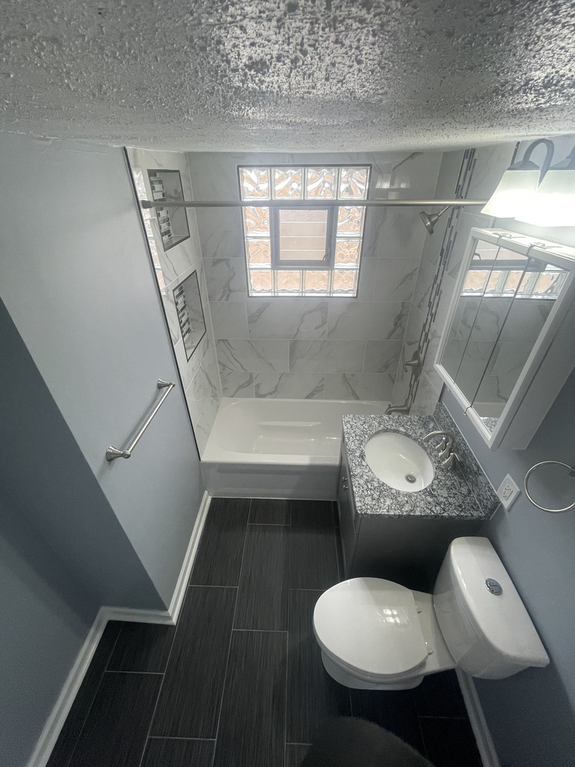 6907 West Farragut Avenue Chicago, IL 60656 - Photo 16 of 26