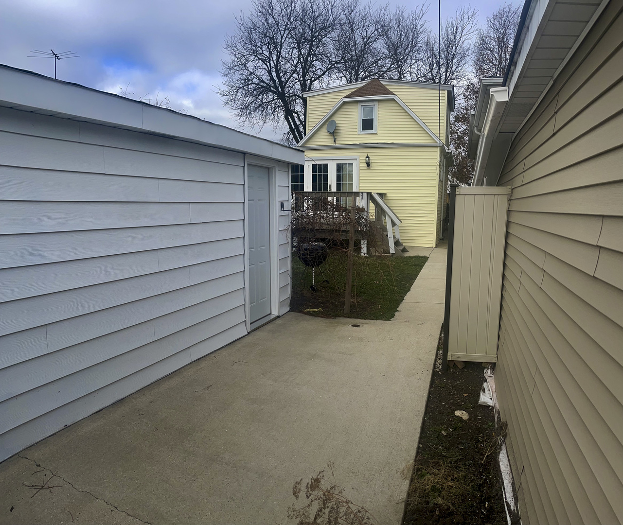 6907 West Farragut Avenue Chicago, IL 60656 - Photo 23 of 26