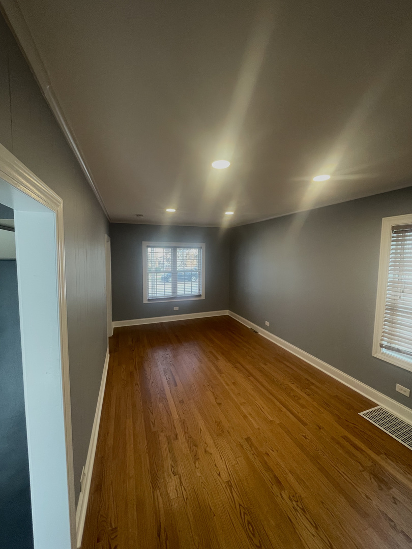 6907 West Farragut Avenue Chicago, IL 60656 - Photo 5 of 26