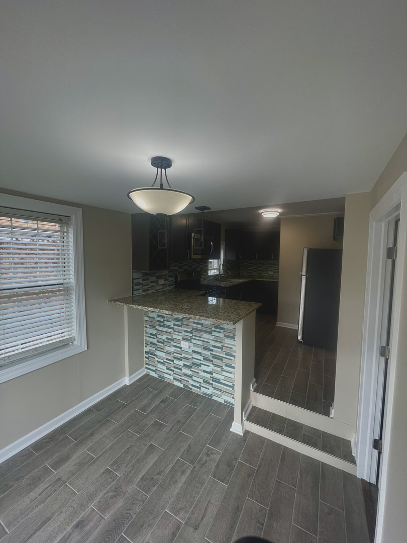 6907 West Farragut Avenue Chicago, IL 60656 - Photo 7 of 26