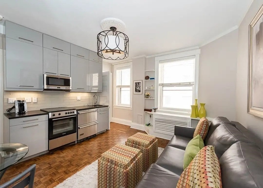 21 Beacon Street, Unit 6K Boston, MA 02108 - Photo 5 of 21