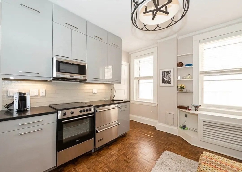 21 Beacon Street, Unit 6K Boston, MA 02108 - Photo 6 of 21