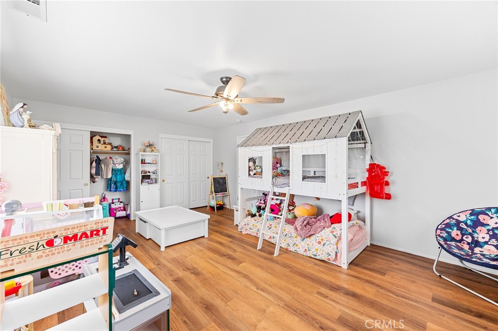 83 Gopher Road Oroville, CA 95966 - Photo 45 of 69 a living room with furniture and flowers