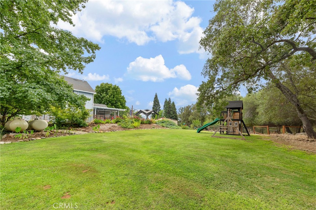 83 Gopher Road Oroville, CA 95966 - Photo 65 of 69 a view of a volley ball court