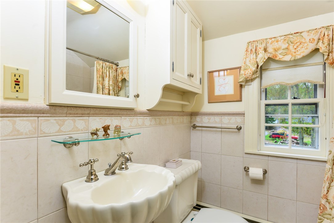 32 Woodland Road Barrington, RI 02806 - Photo 22 of 30 Gallery Image 22