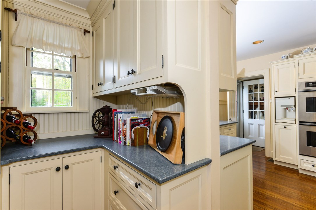 32 Woodland Road Barrington, RI 02806 - Photo 9 of 30 Gallery Image 9