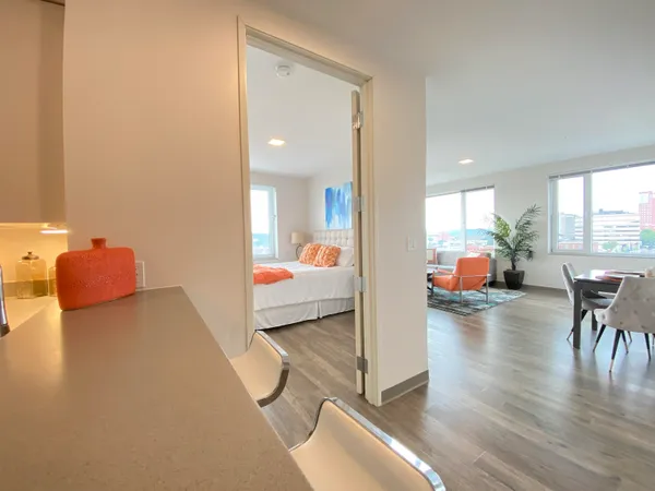 $2,565 | 409 Elm Street, Unit 519, Manchester, NH 03101