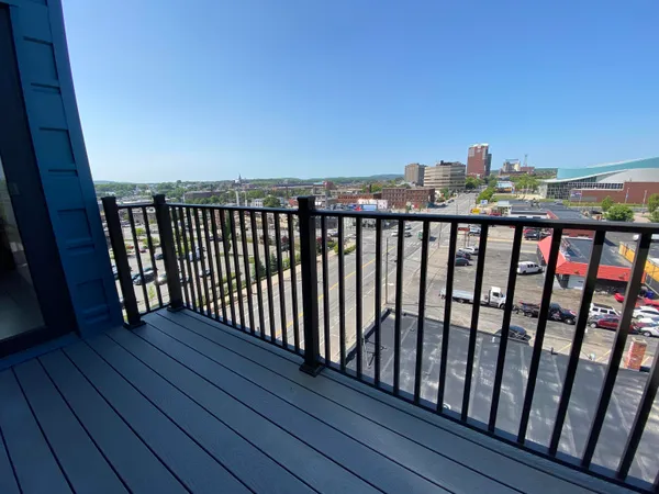 $2,565 | 409 Elm Street, Unit 519, Manchester, NH 03101