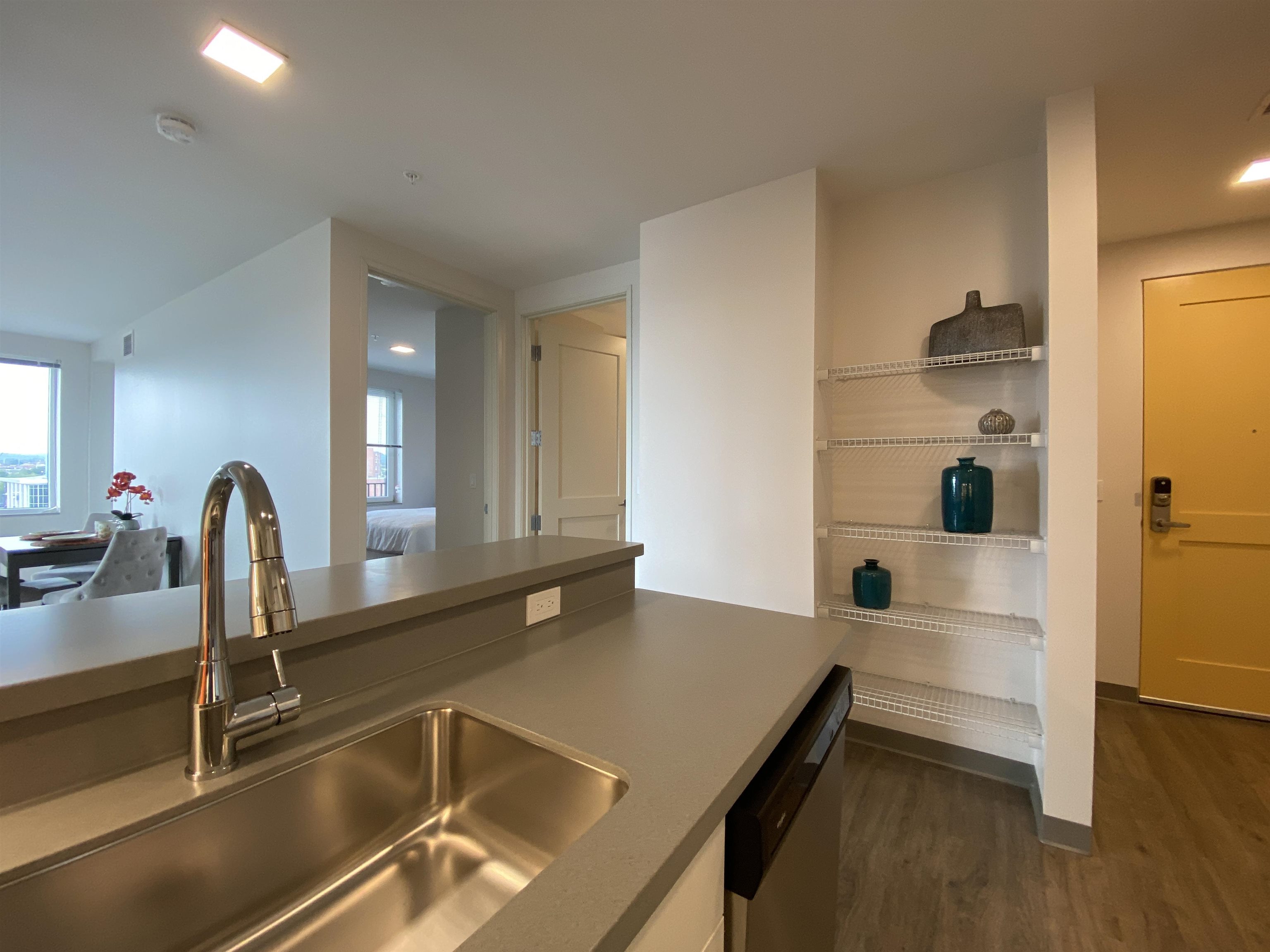 409 Elm Street, Unit 519 Manchester, NH 03101 - Photo 9 of 40