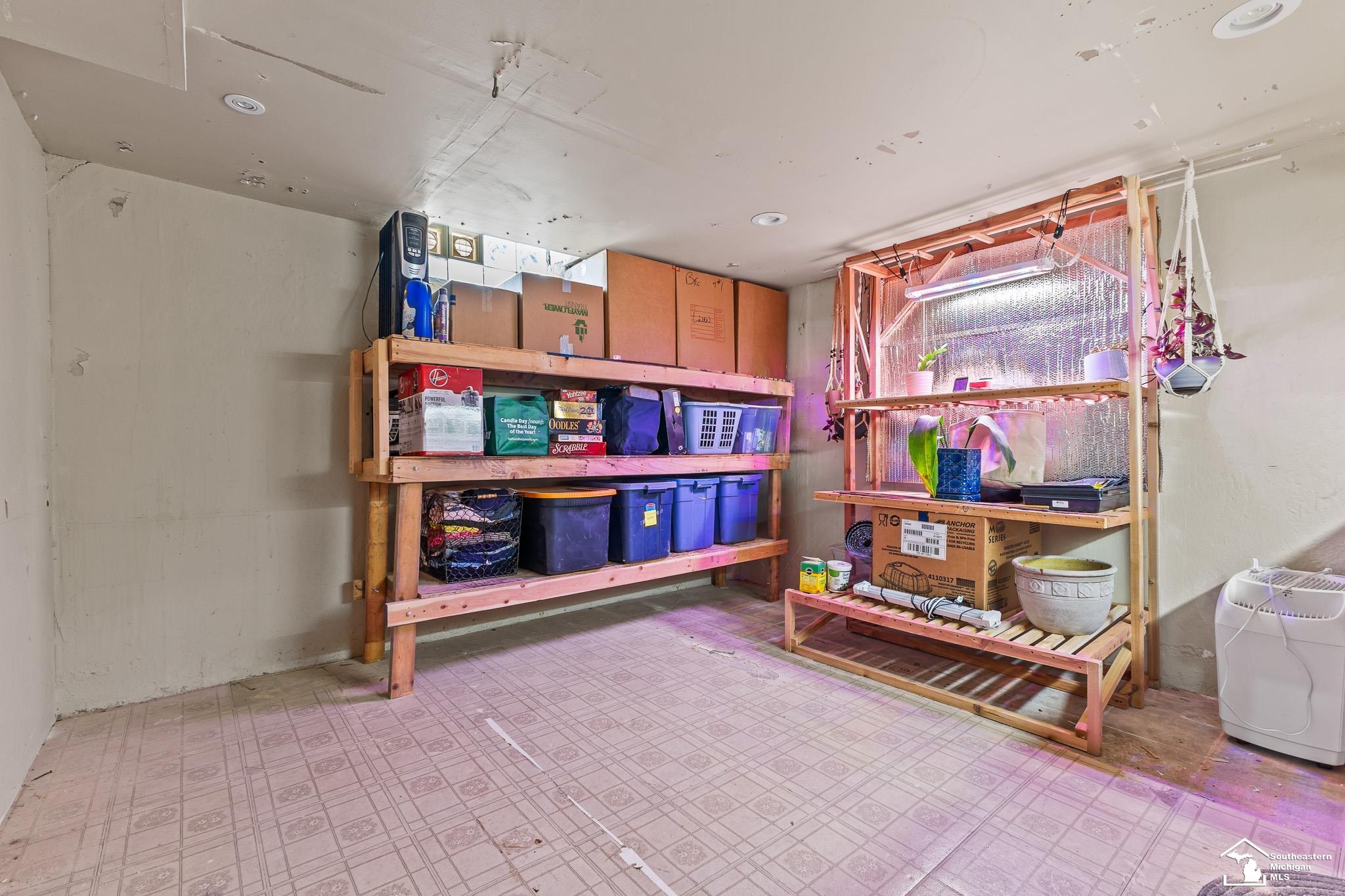 7561 Merrick Street Taylor, MI 48180 - Photo 17 of 27 50180777-b1492122-6fc9-4f6c-ae6b-9469d8490c71.JPG