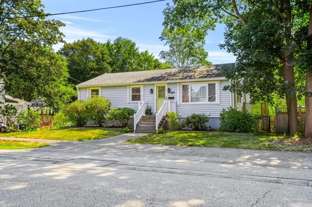 $799,000 | 255 Thornton Street, Portsmouth, NH 03801
