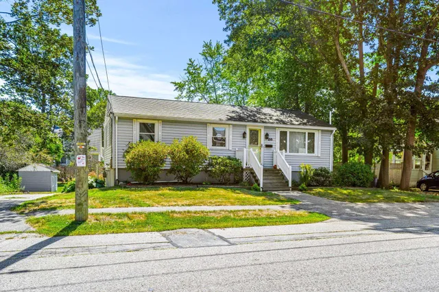 $799,000 | 255 Thornton Street, Portsmouth, NH 03801