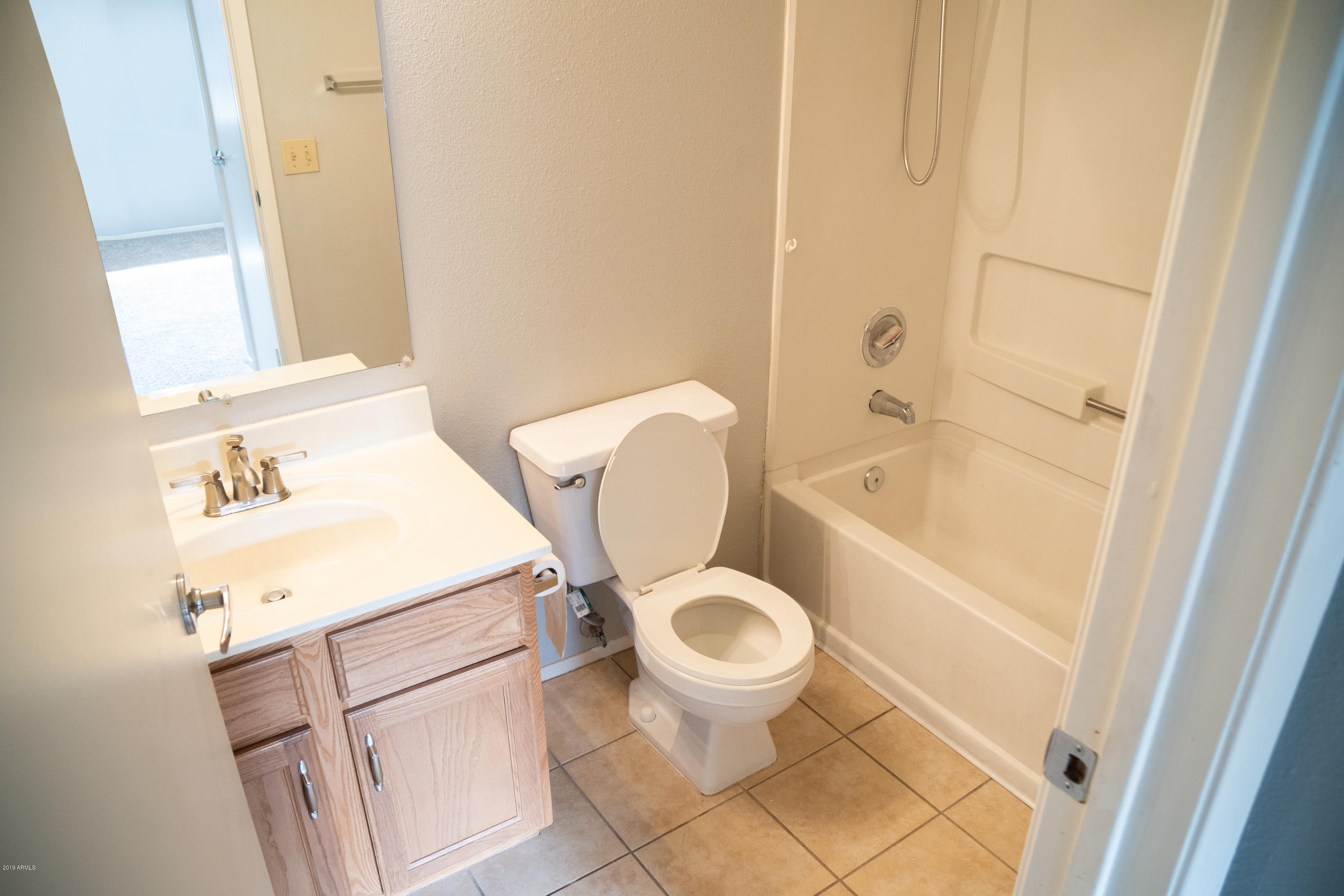 3511 East Baseline Road, Unit 1116 Phoenix, AZ 85042 - Photo 4 of 8 DSC06887