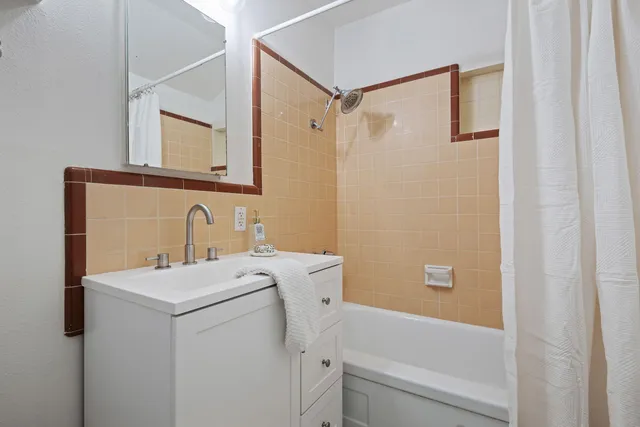 $899,000 | 220 Frances Street, Ventura, CA 93003