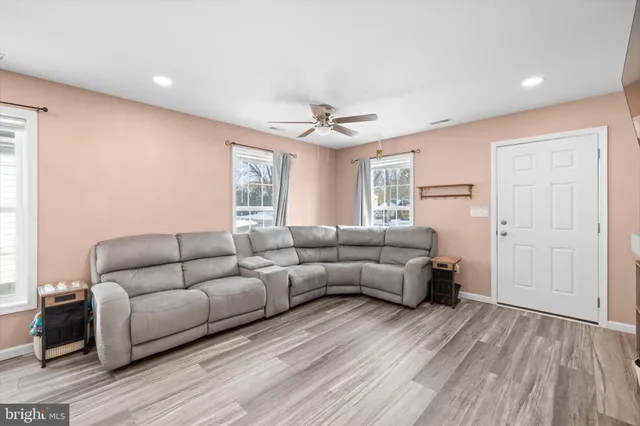 $295,000 | 9 West High Street, Seaford, DE 19973