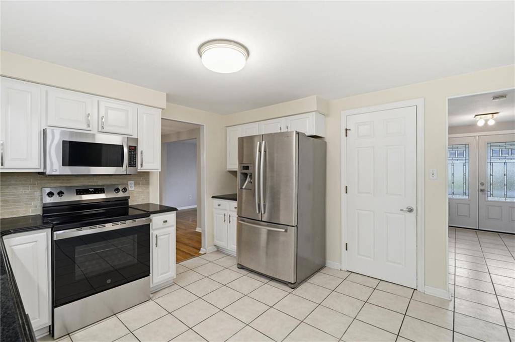 1028 Harvard Road Monroeville, PA 15146 - Photo 9 of 48