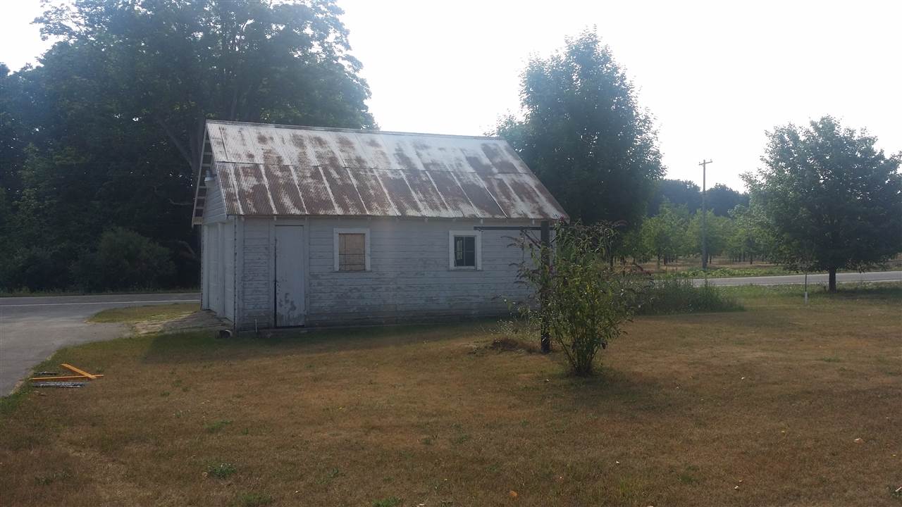 18963 Center Road Traverse City, MI 49686 - Photo 19 of 26 1821764-18.JPG