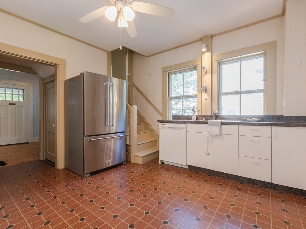 62 Norfolk Road Arlington, MA 02476 - Photo 11 of 36 Gallery Image 11