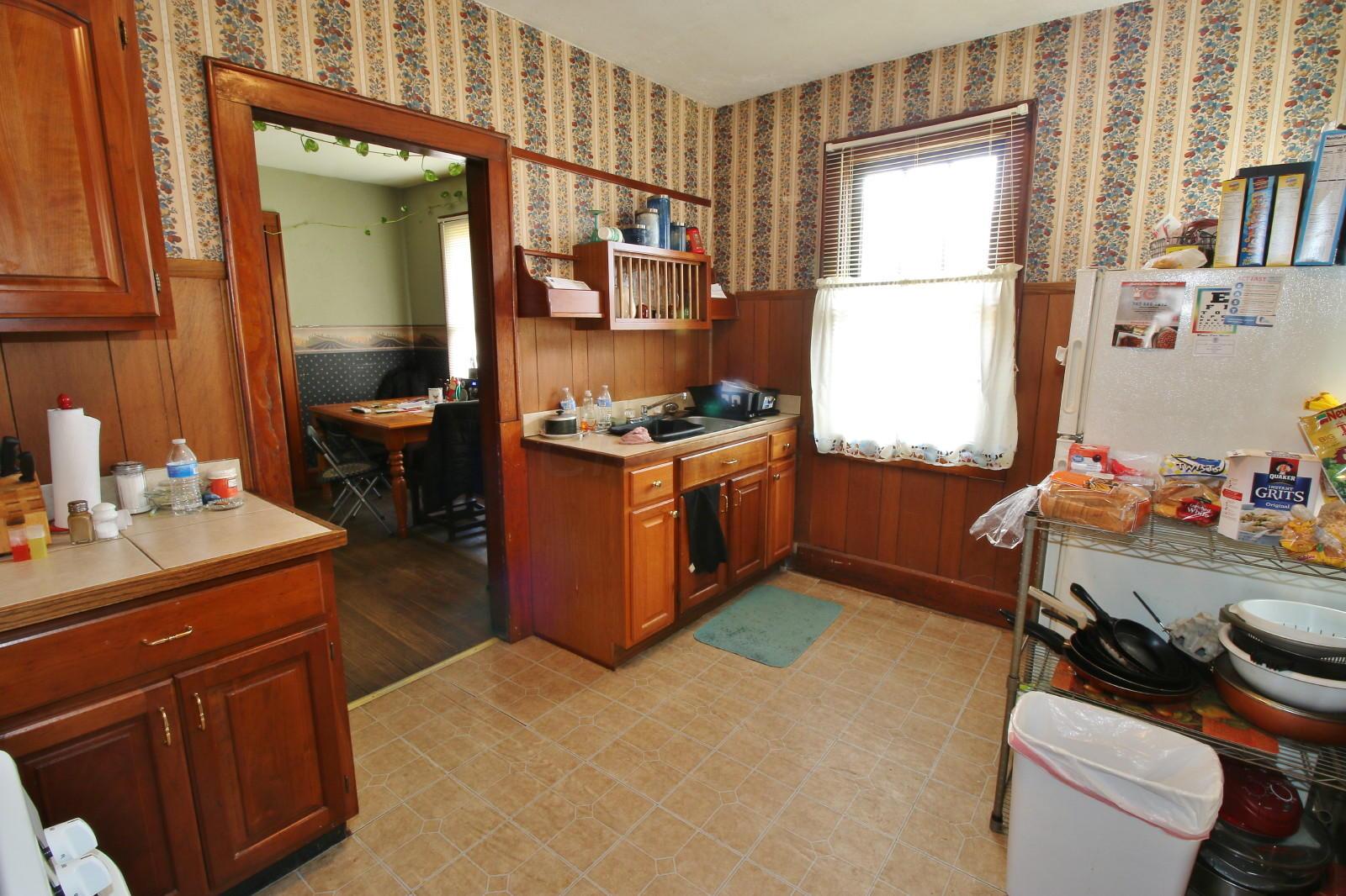936 Pershing Road Zanesville, OH 43701 - Photo 4 of 9