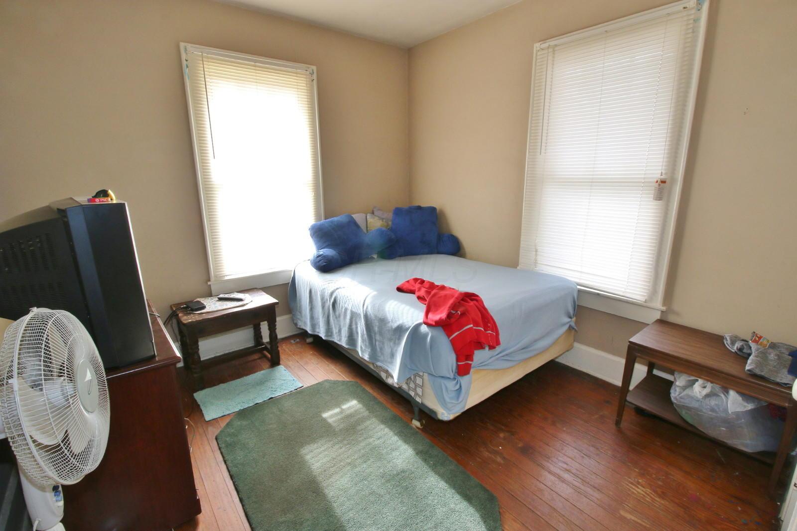 936 Pershing Road Zanesville, OH 43701 - Photo 7 of 9