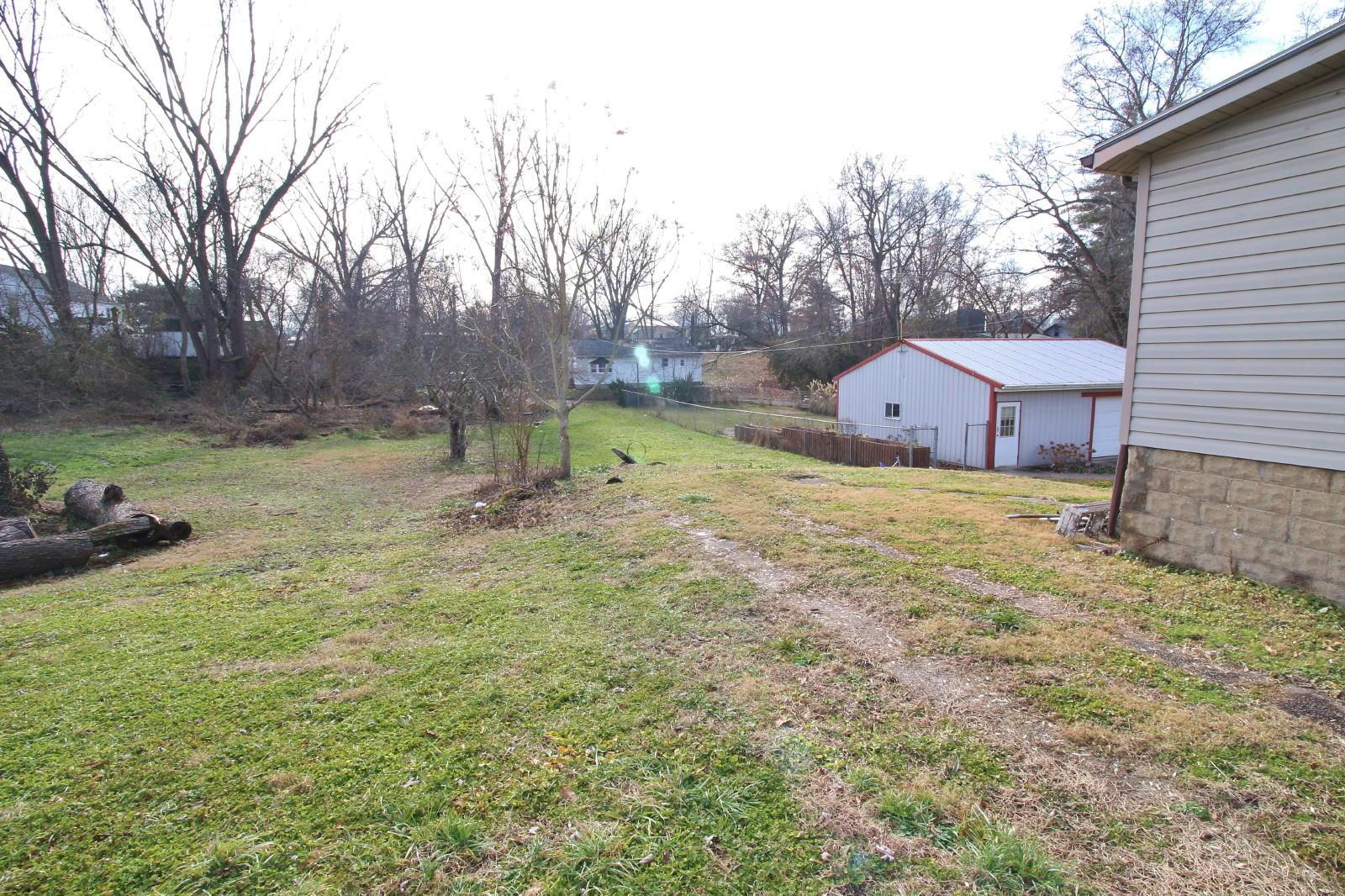 936 Pershing Road Zanesville, OH 43701 - Photo 8 of 9