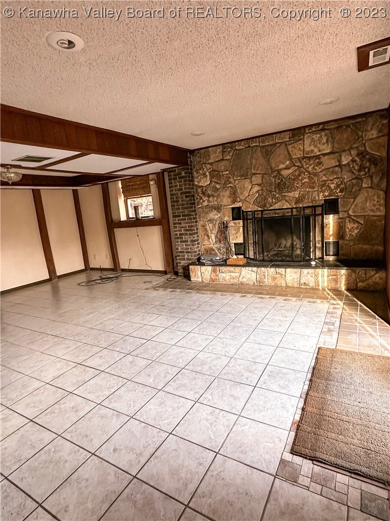 1652 Thunder Road Chapmanville, WV 25508 - Photo 10 of 31 Gallery Image 10