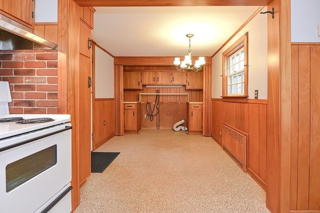 21 Tanager Road Attleboro, MA 02703 - Photo 12 of 42 Gallery Image 12