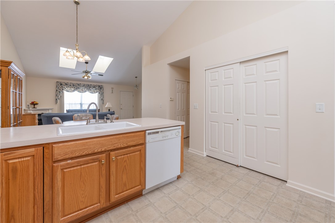 219 Rayfield Circle Webster, NY 14580 - Photo 16 of 39