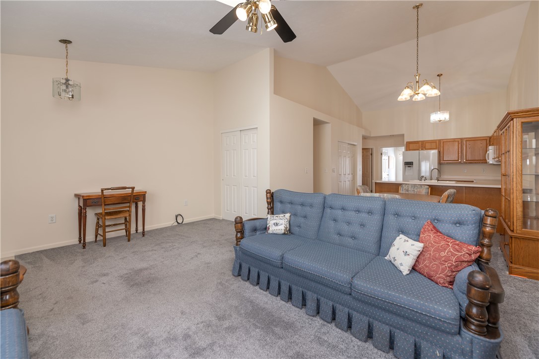 219 Rayfield Circle Webster, NY 14580 - Photo 9 of 39