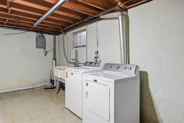 $300,000 | 27668 West Luana Lane, Ingleside, IL 60041