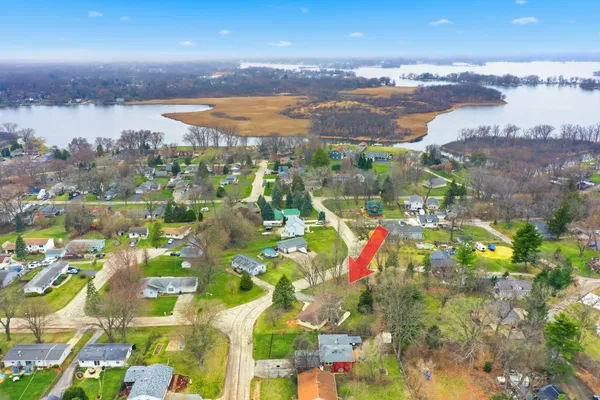$300,000 | 27668 West Luana Lane, Ingleside, IL 60041