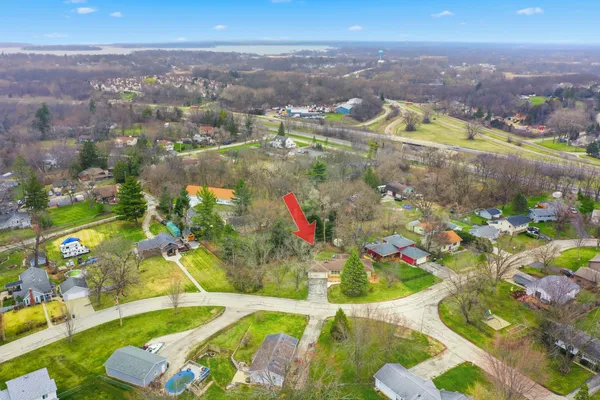 $300,000 | 27668 West Luana Lane, Ingleside, IL 60041