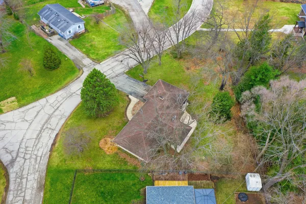 $300,000 | 27668 West Luana Lane, Ingleside, IL 60041