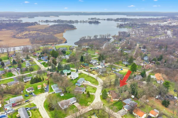 $300,000 | 27668 West Luana Lane, Ingleside, IL 60041