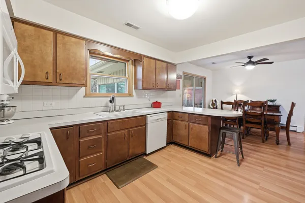 $300,000 | 27668 West Luana Lane, Ingleside, IL 60041