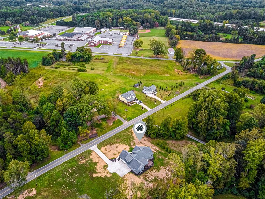2136 Darrow Road Winston-Salem, NC 27101 - Photo 49 of 50 Gallery Image 49