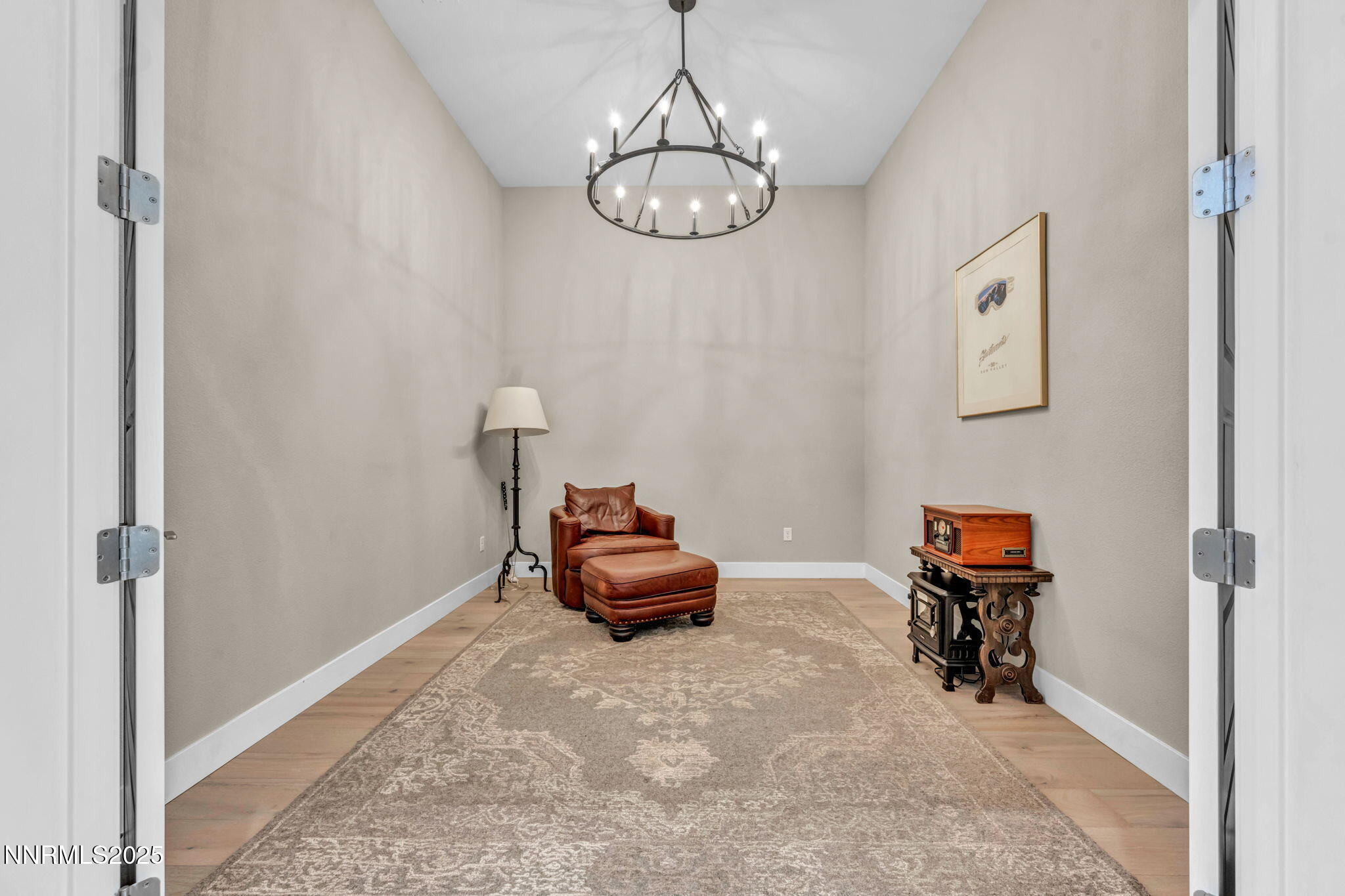 5441 Side Saddle Trail Reno, NV 89511 - Photo 13 of 25 a room with toys and a chandelier