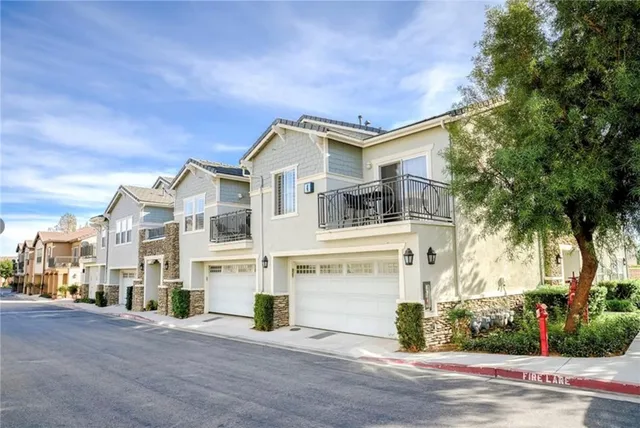 a view of a large white building